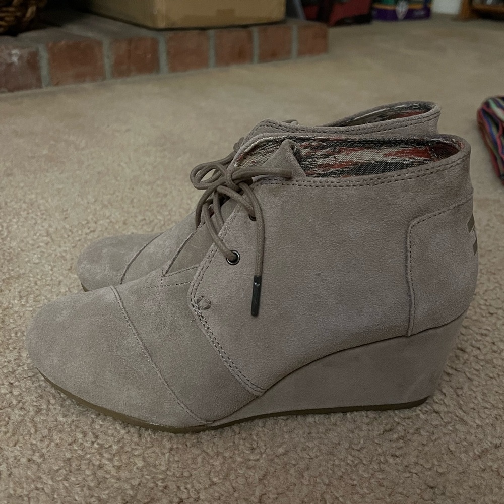 Toms Khaki Booties
